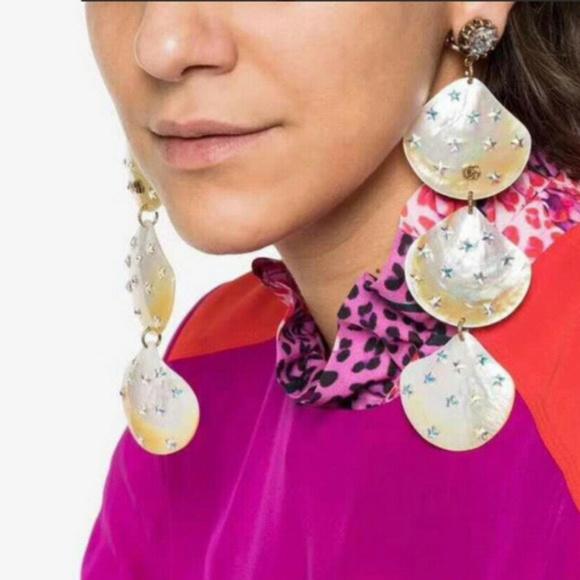 GUCCI EXTRA LONG MOTHER OF PEARL EARRINGS - Picture 2 of 8